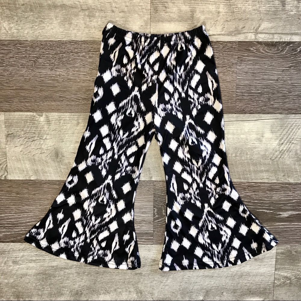 Black and white motif print bell bottoms